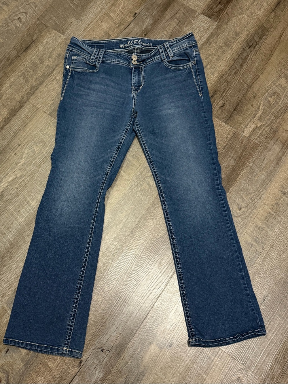 Wallflower Women's Indigo Bootcut Stretch Jeans